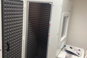 https://www.andrearinciari.it/wp-content/uploads/2021/02/Cabina-audiometrica-scaled-300x200.jpg